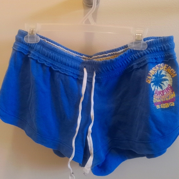 Derek Heart Pants - Y2k Derek Heart terry cloth bum shorts